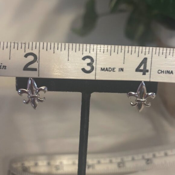 New Orleans Fleur-de-Lis Sterling Silver Necklace (22") and Earrings set! - Picture 6 of 16